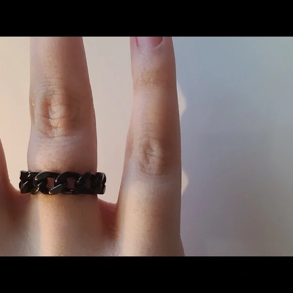 Chain Link Ring - Picture 2 of 2
